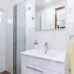 Lovely In With Wifi Holiday home