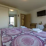 Appartement Grosses Nur 500 Meter Zum Mit Meerblick, Parkplatz, Waschmaschine Crikvenica