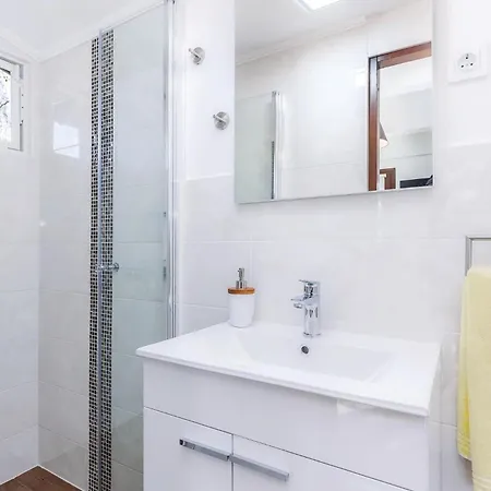 Lovely In With Wifi Holiday home